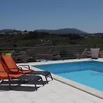 Alojamento de Acomodação e Pequeno-almoço Casa Ceedina & Beauty 4*
