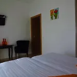 Alojamento de Acomodação e Pequeno-almoço Casa Ceedina & Beauty 4*