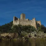 Alojamento de Acomodação e Pequeno-almoço Casa Ceedina & Beauty 4*