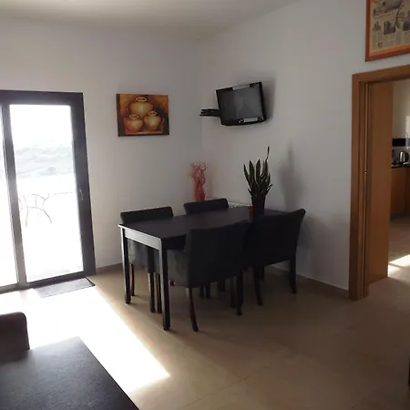 ベッド・アンド・ブレックファスト Casa Ceedina & Beauty バターリャ