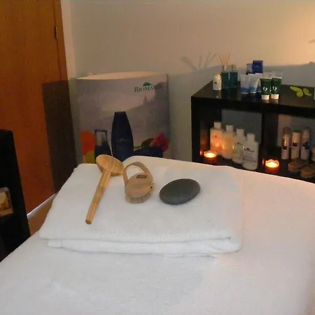 فندق مبيت وإفطار Casa Ceedina & Beauty 4*
